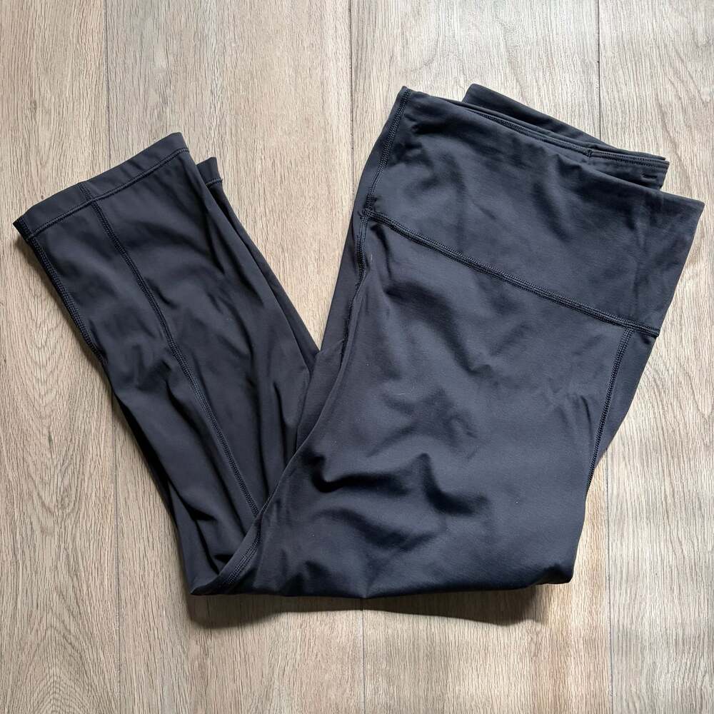 Athleta Ultimate Stash Pocket Capri Leggings Black Size XL